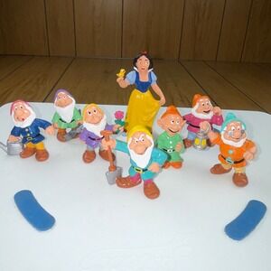 VTG Disney Bullyland Snow White and Seven Dwarfs Figurine Handpainted Germany